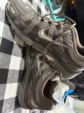 Nike Bowerman P-6000 Men's Sneakers in Dark grey and Silver